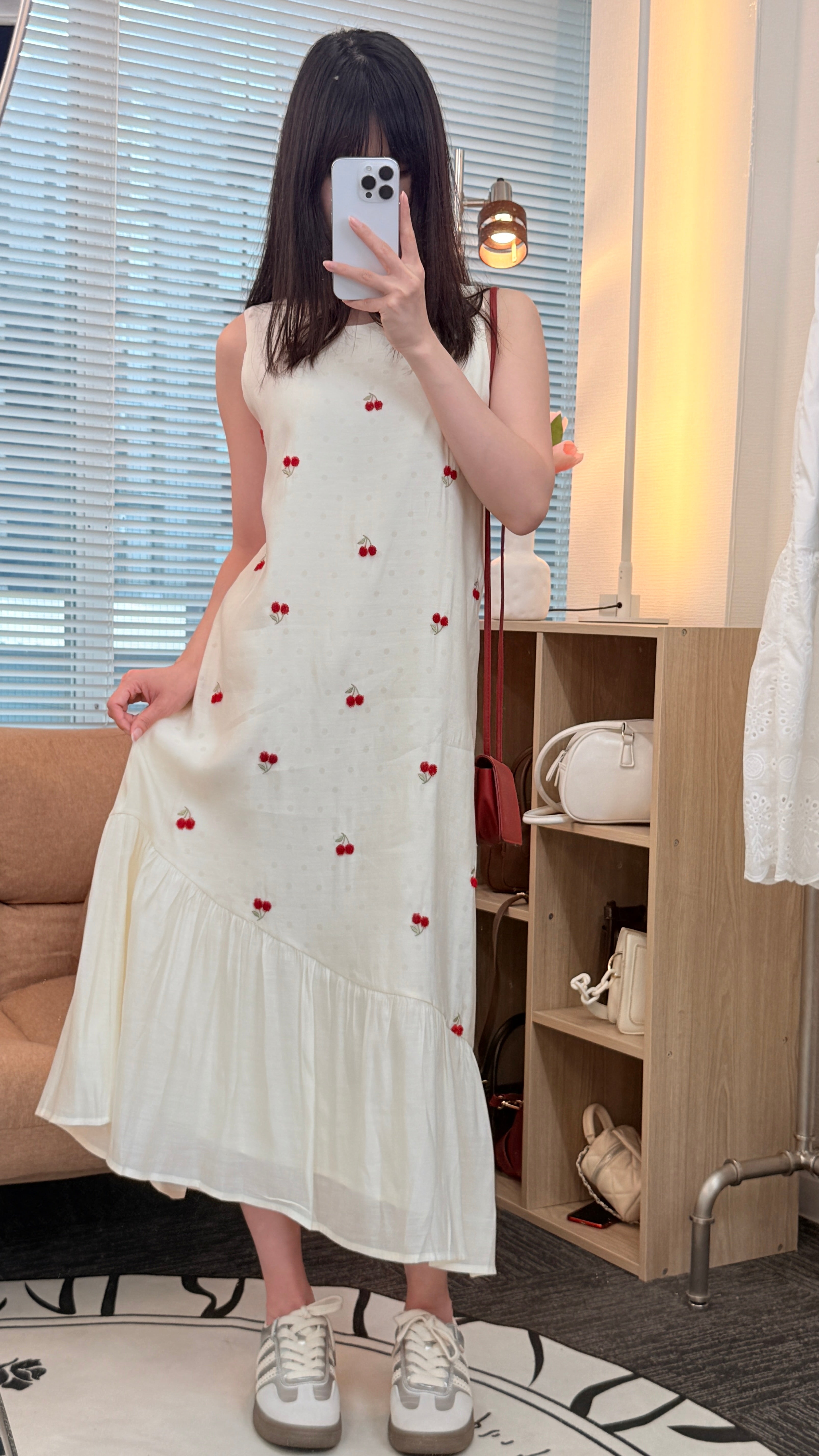 🍒さくらんぼ刺繍×ドット柄 ノースリーブギャザーワンピース